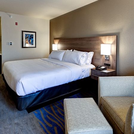Holiday Inn Express & Suites Manhattan By Ihg מראה חיצוני תמונה