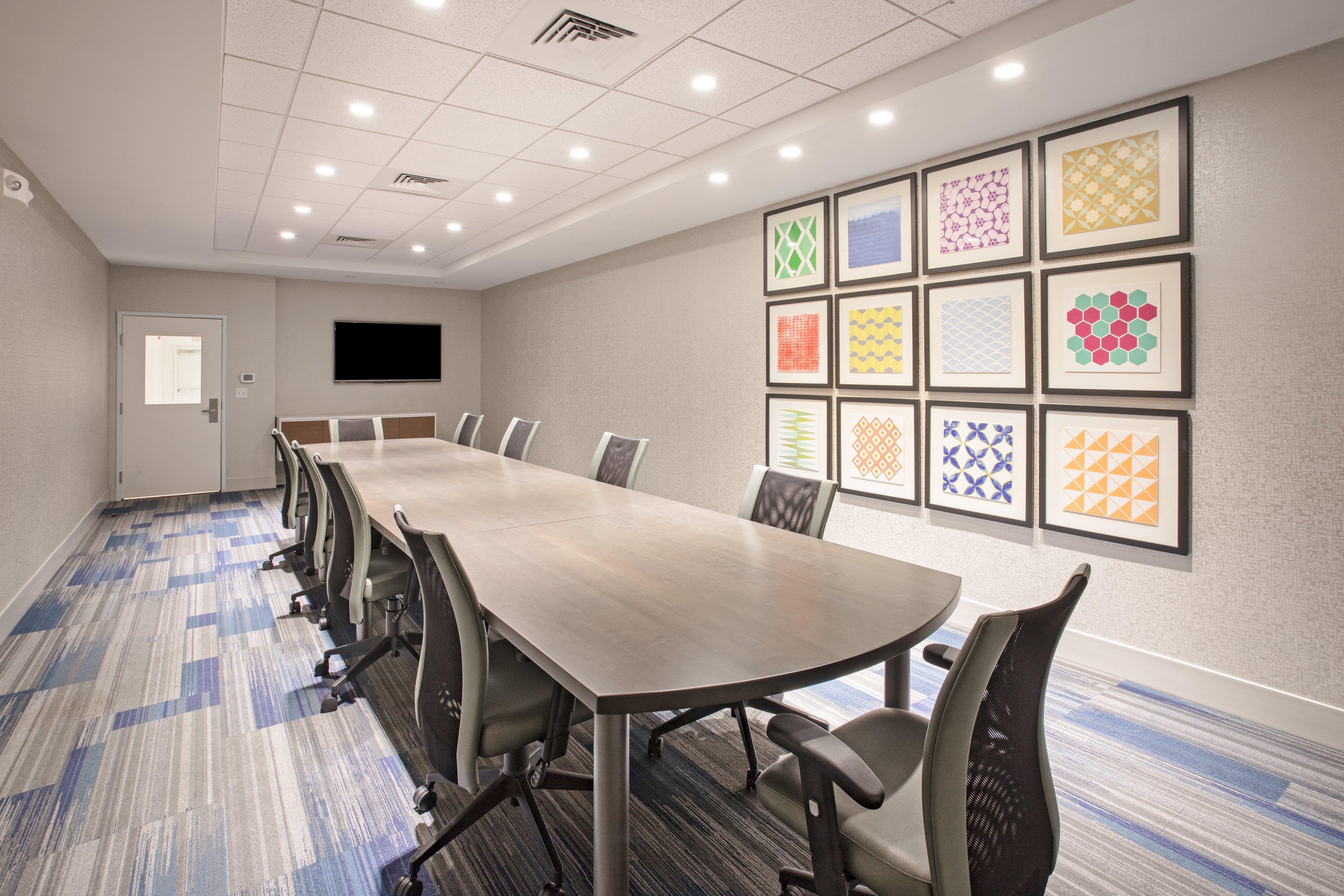 Holiday Inn Express & Suites Manhattan By Ihg מראה חיצוני תמונה