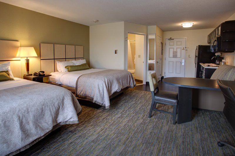 Holiday Inn Express & Suites Manhattan By Ihg מראה חיצוני תמונה